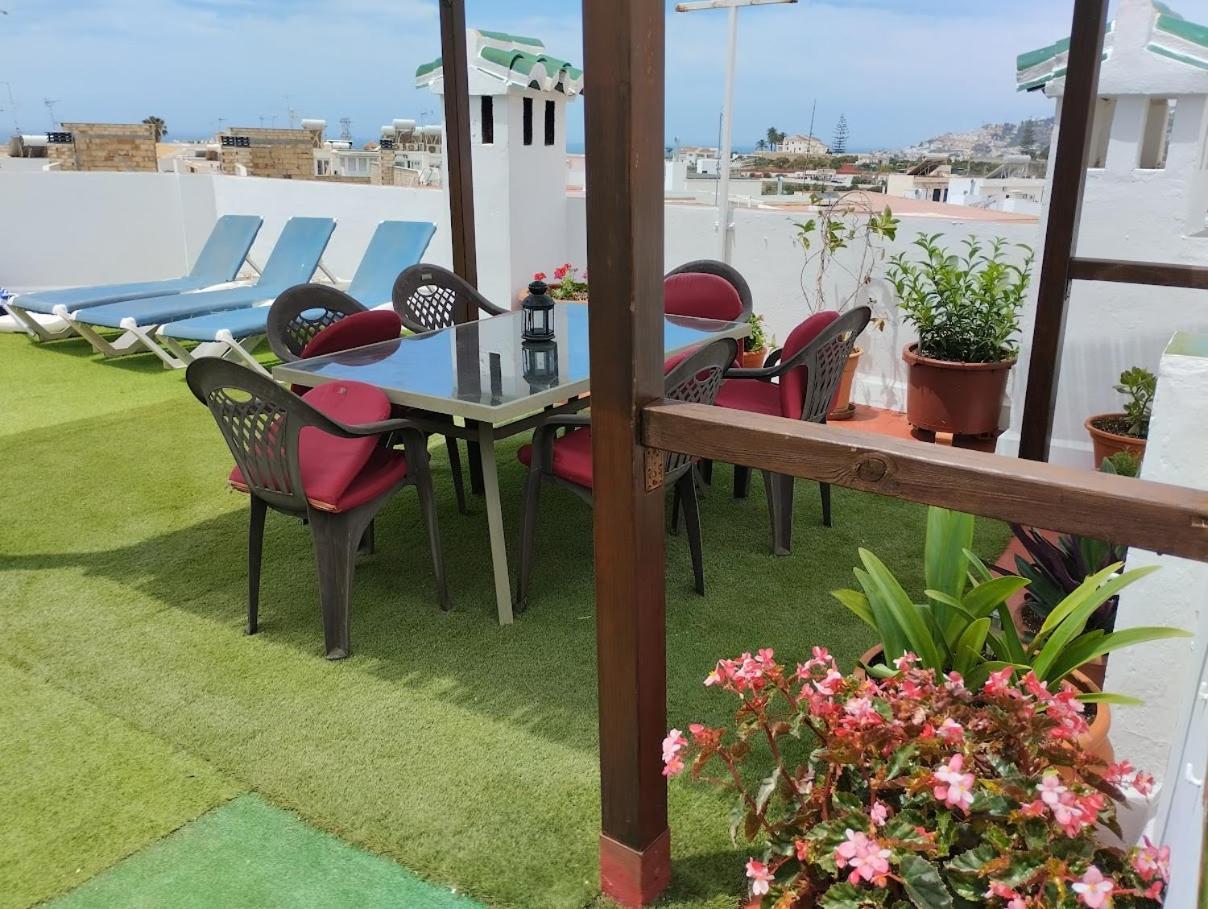 Casa Con Terraza Privada Villa Nerja Luaran gambar