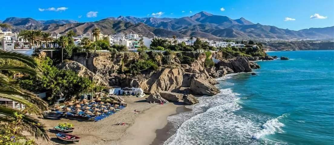 Casa Con Terraza Privada Villa Nerja Luaran gambar