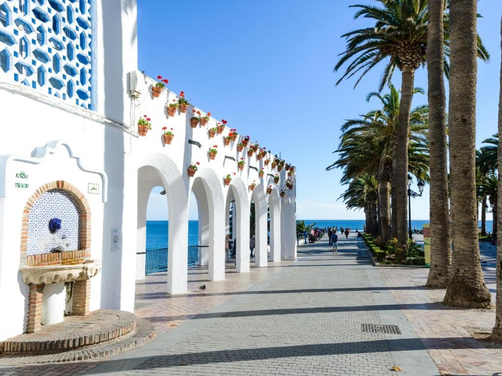 Casa Con Terraza Privada Villa Nerja Luaran gambar